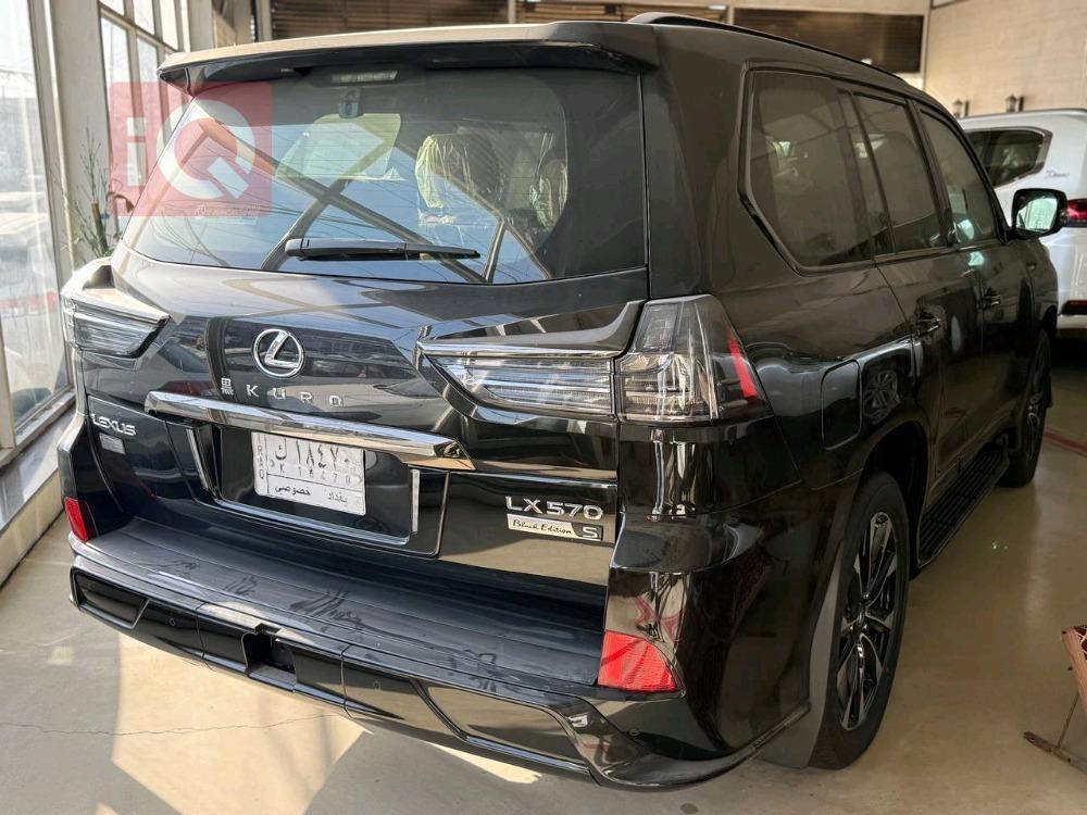 Lexus LX